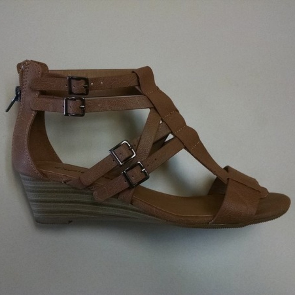 City Classified Wedge Shoes Size 6.5 M